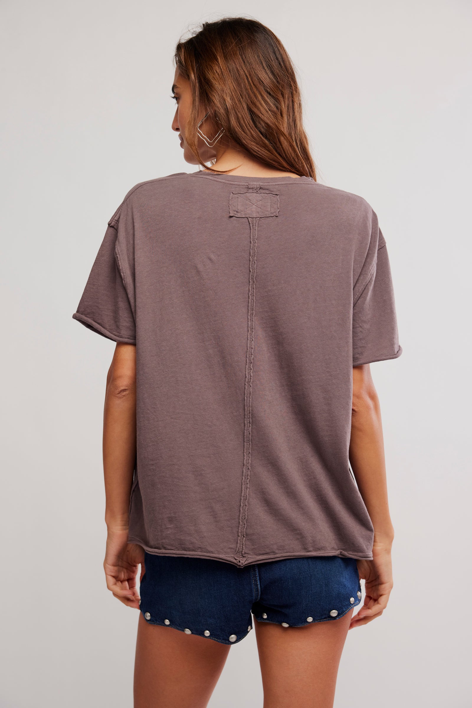 Nina Tee