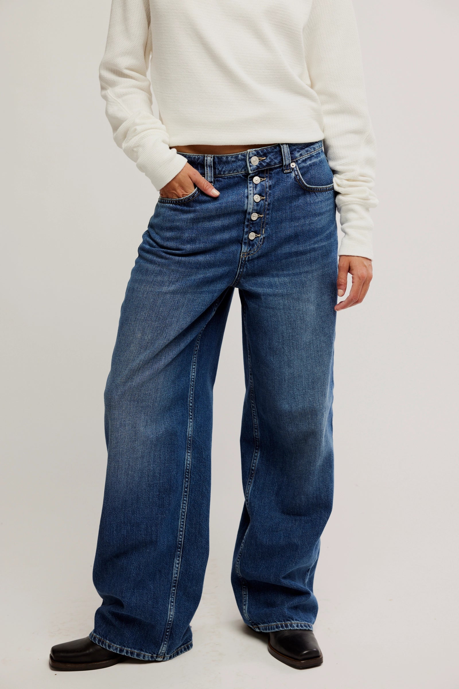 Nia BF Jean