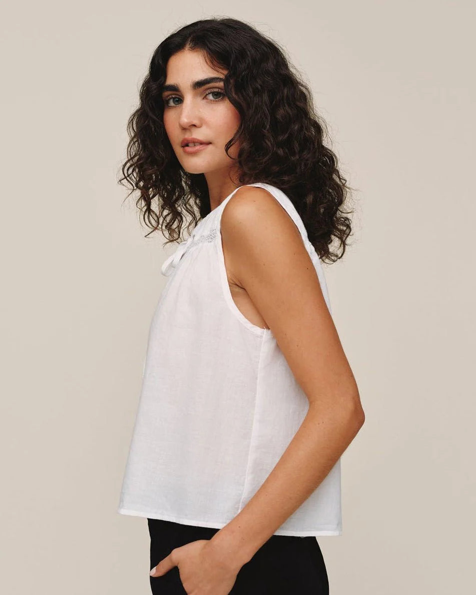 Sleeveless Pullover