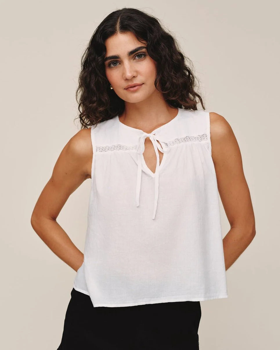 Sleeveless Pullover