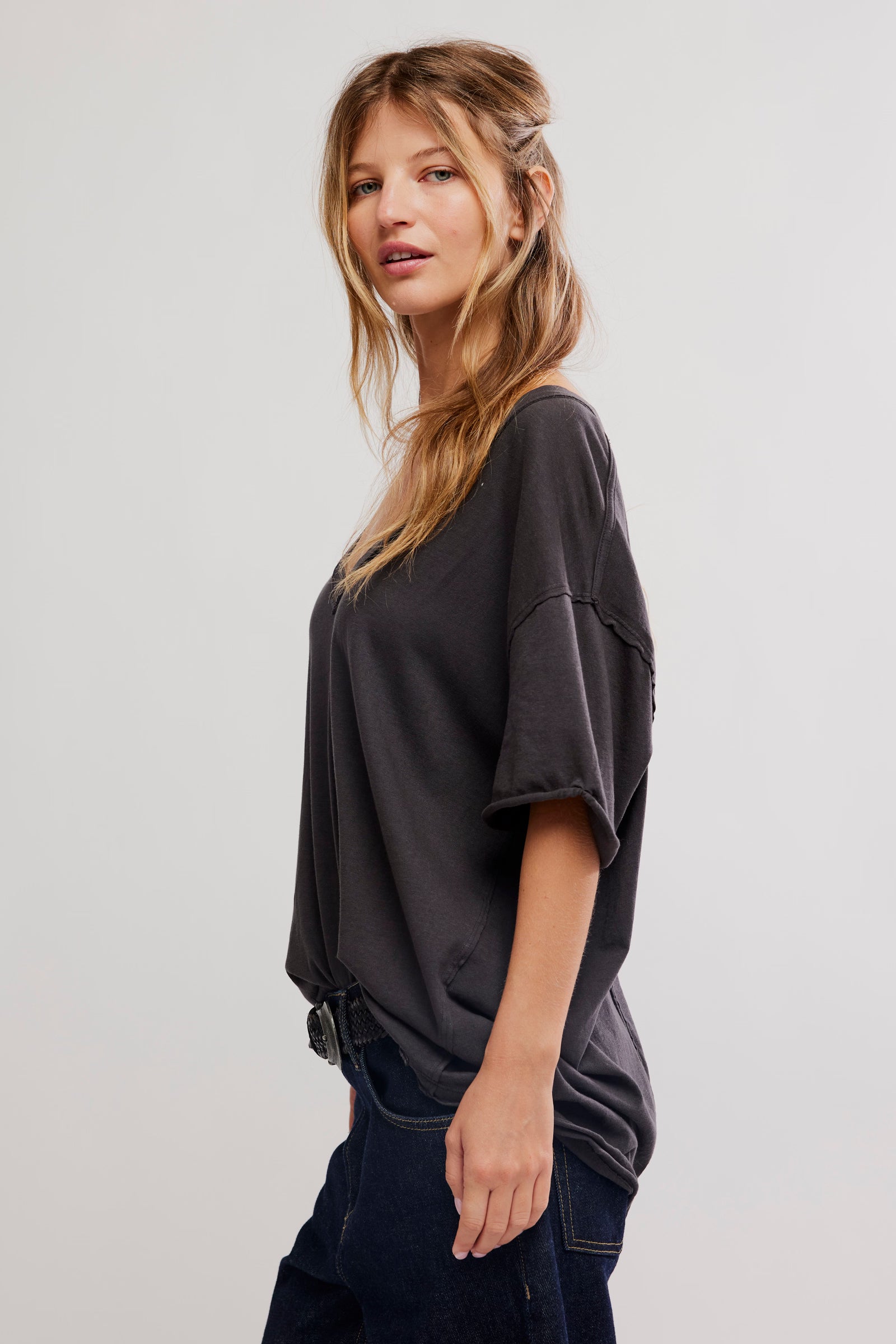 Nina Tee