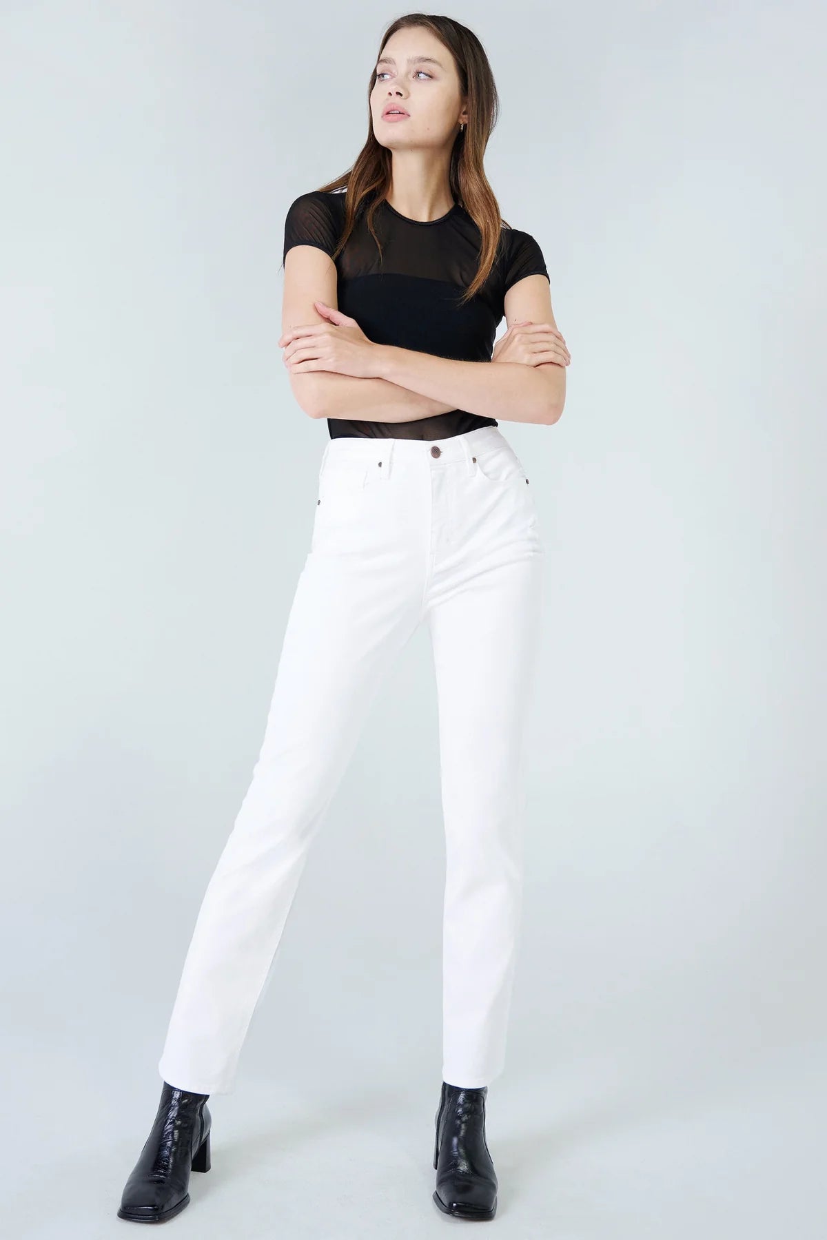 WILLA High-Rise Mom Fit Straight Leg in Halo